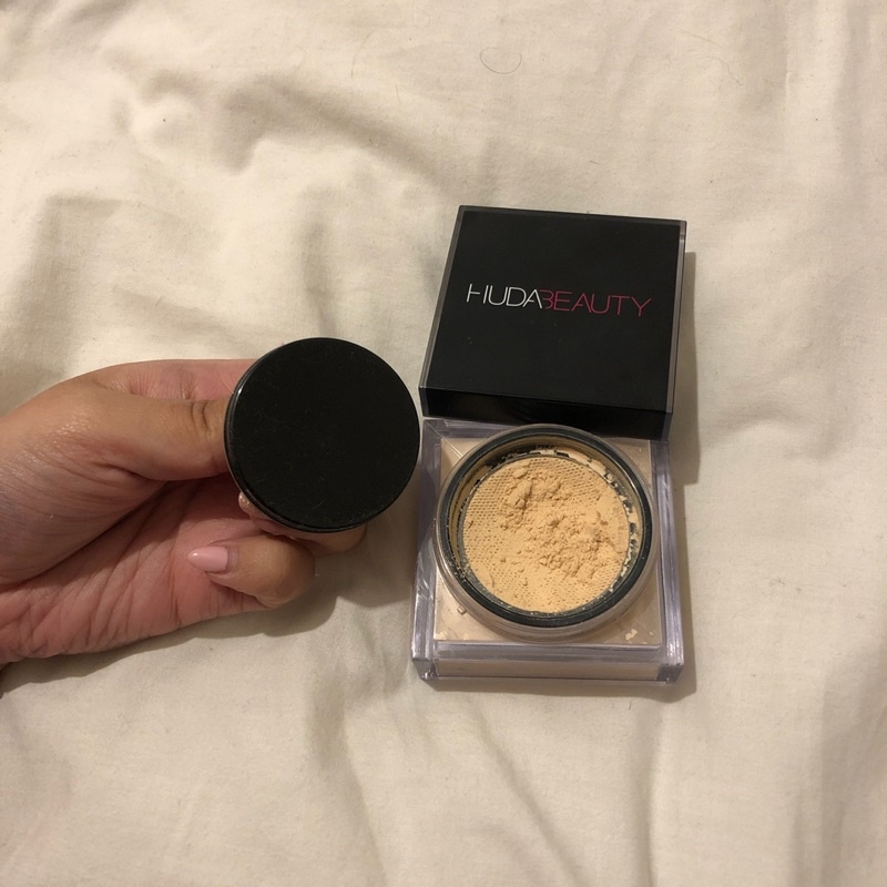 Phấn Phủ Bột Huda Beauty Easy Bake Loose Powder