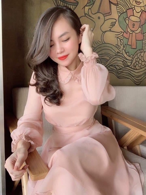 Đầm xòe nude tiêu thư viền ren tay bo