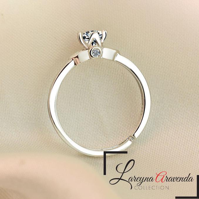 Nhẫn Titan Đính Pha Lê Độc Đáo SWAROVSKI CC023!!!!