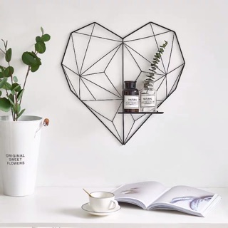 Khung lưới sắt trái tim trang trí treo tường