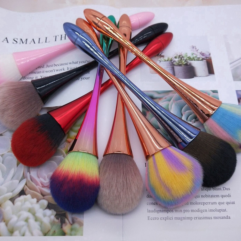 Cọ tán phấn phủ hỗ trợ trang điểm tiện dụng