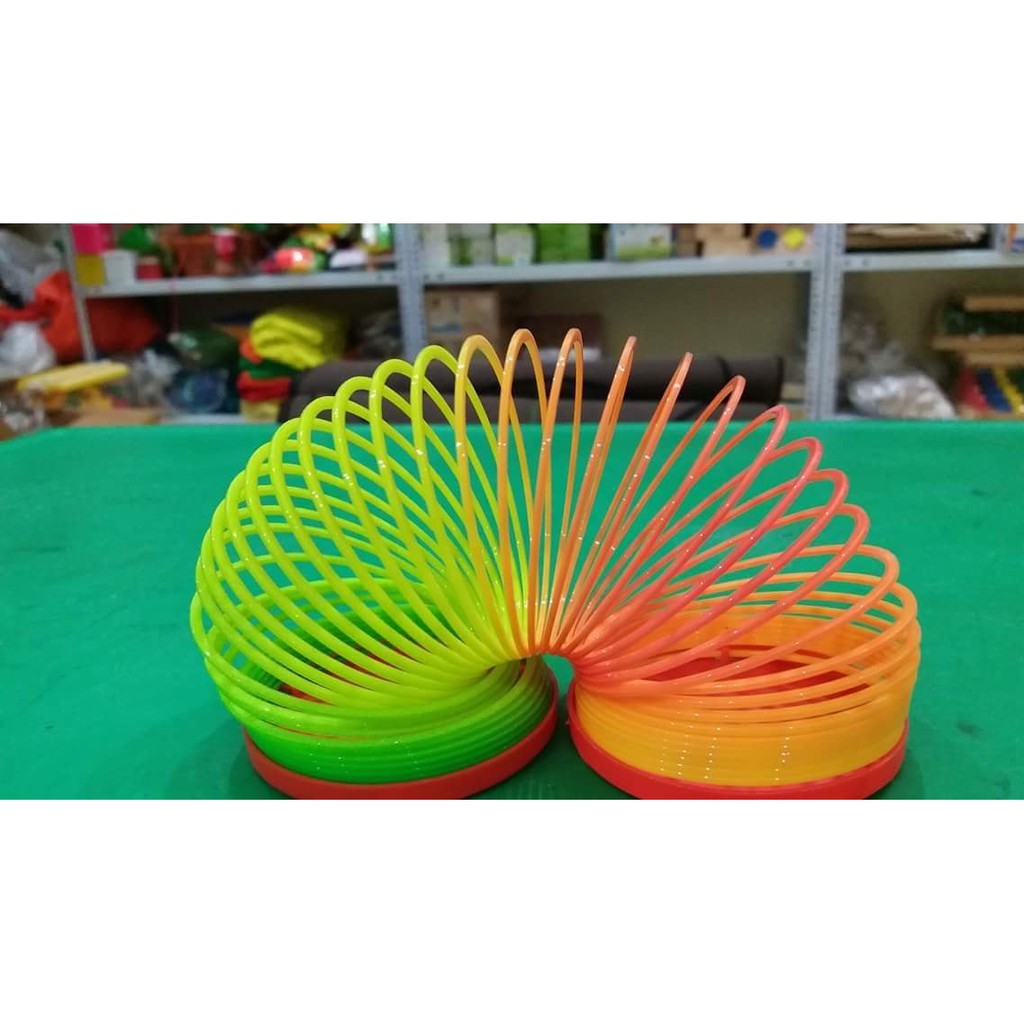 Vòng Ngũ Sắc Kích Thích Thị Giác, Kích Thích Sự Tập Trung Của Trẻ