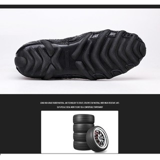 Fashionable crocodile leather patterned men's boots