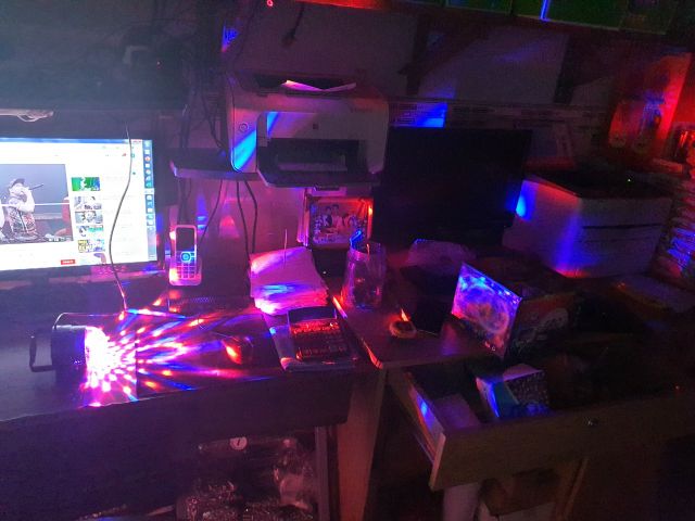 đèn 7 màu sân khấu .