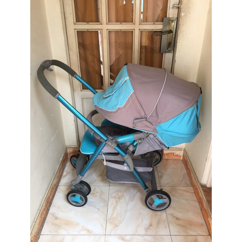 xe đẩy Combi Urban walker 2 chiều 3 tư thế