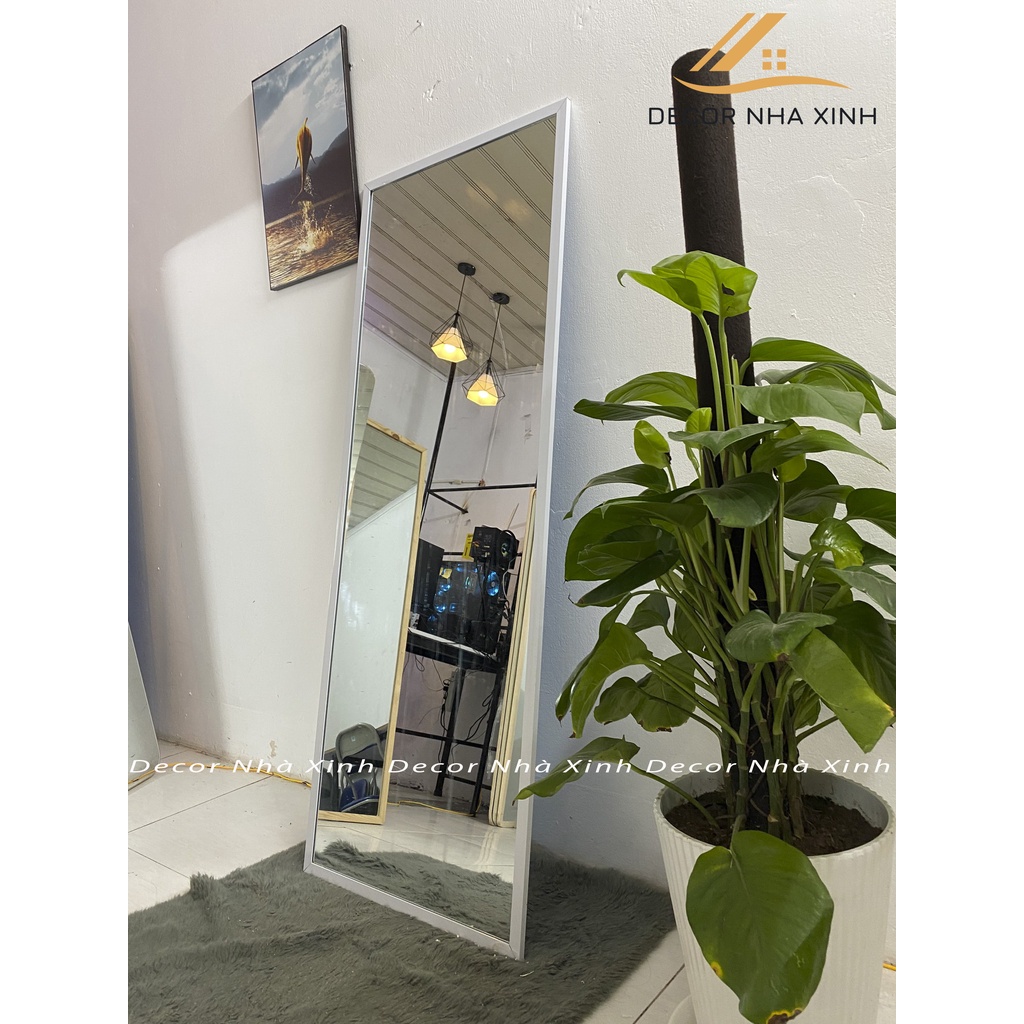 Gương soi toàn thân khung nhôm giả vân gỗ thông Decor Nhà Xinh kích thước 160x52cm
