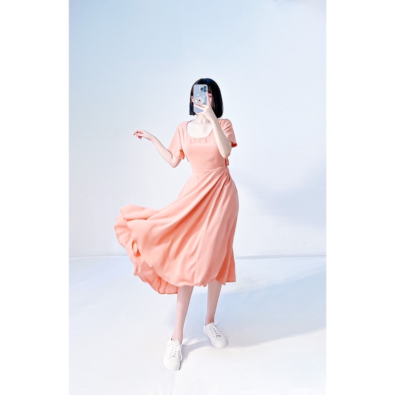 Đầm midi xoè khoét lưng dây cột rút eo sau