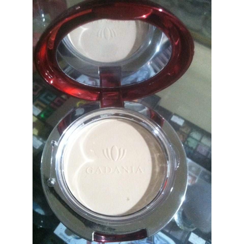Phấn phủ sáng da của Nhật Bản