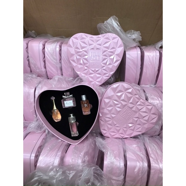 Set nước hoa mini 𝐃𝐈𝐎𝐑 4 chai x5ml