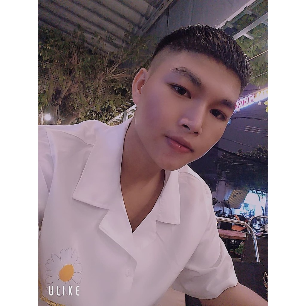 Áo sơ mi Trắng Hoa Cúc ngắn tay form rộng unisex nam nữ vải lụa | BigBuy360 - bigbuy360.vn