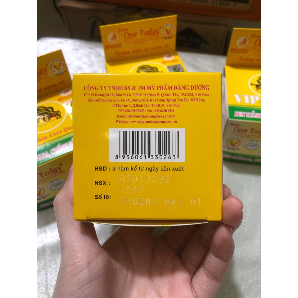 Kem chống nắng dưỡng da ốc sên vip