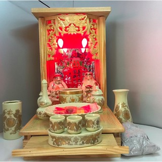 Bàn thờ thần tài đầy đủ bộ. GIÁ SỐC. Mô tả trong phần chi tiết. Đồ thờ cúng