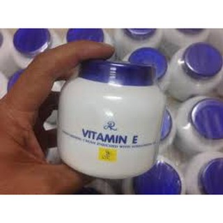KEM DƯỠNG ẨM VITAMIN E ARON
