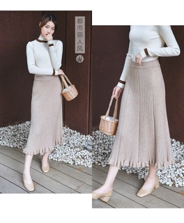 Chân váy len xoè cuốn bèo dáng dài