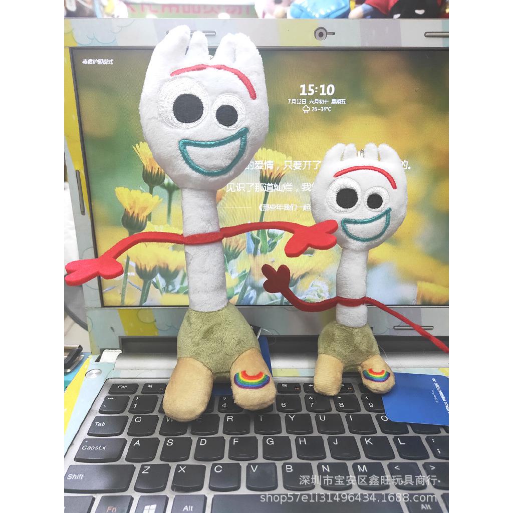 Đồ chơi búp bê có dây treo dùng trang trí