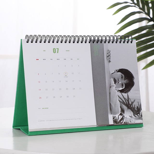 Lịch để bàn in hình Bangtan season greeting 2020