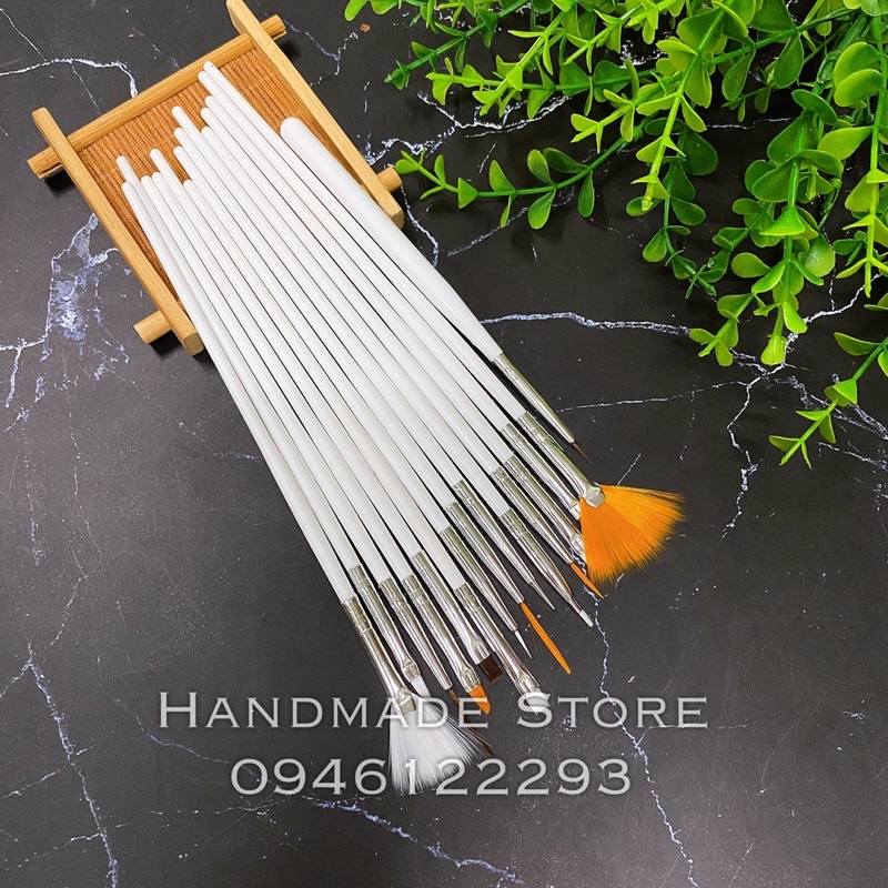 Bộ cọ vẽ 15c