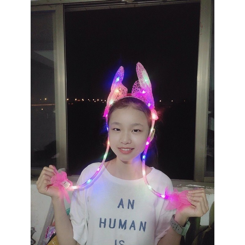 Băng đô tai thỏ cử động, có đèn led