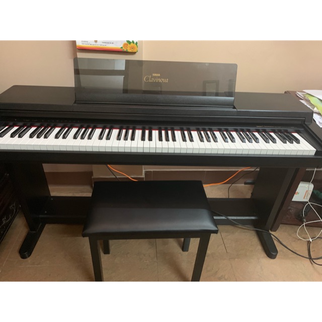 Đàn piano điện Yamaha CLP-560 màu đen nhập khẩu Nhật Bản