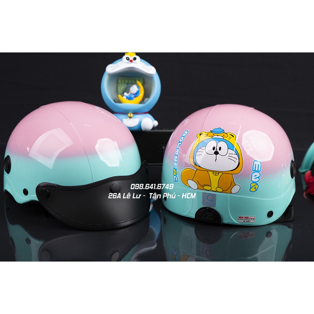 MŨ NÓN BẢO HIỂM NGƯỜI LỚN DORAEMON CHỮ MÀU OMRBE