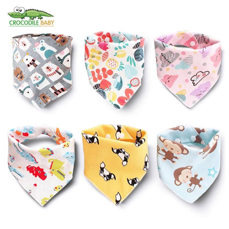 Yếm hình tam giác vải cotton dày hai lớp thấm nước bọt phối nút cài cho bé
