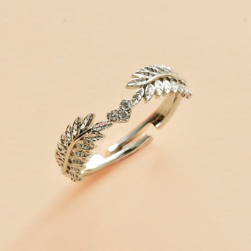 Nhẫn hình chiếc lá phong cách Hàn Quốc độc đáo cho nữ