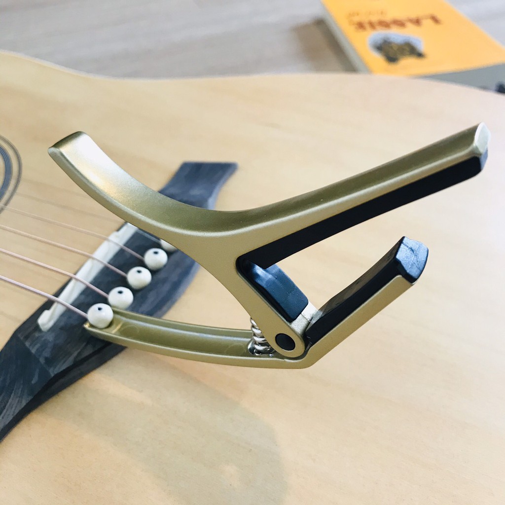 Capo kim loại cao cấp MC30 cho đàn Guitar và Ukulele