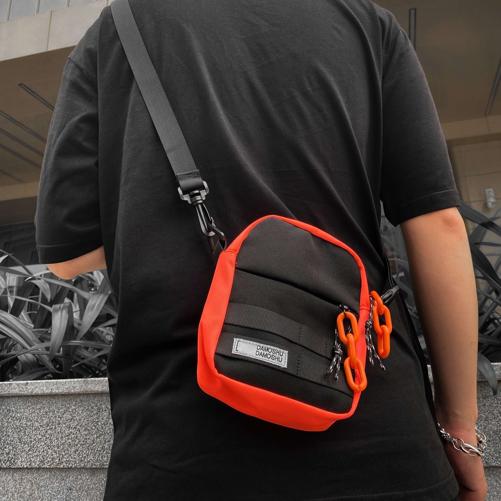 Local brand Túi chéo NEON Xích Hip Hop - CROSS-BODY BAG WITH CHAINS