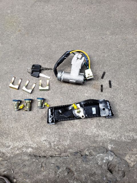 Khóa điện SUZUKI 5 tạ và 7 chỗ