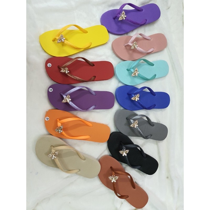 Dép charm bướm mẫu mới