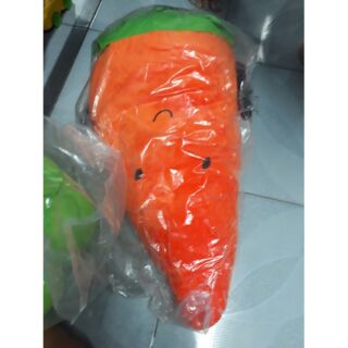 Gối bông hình cà rốt củ cải