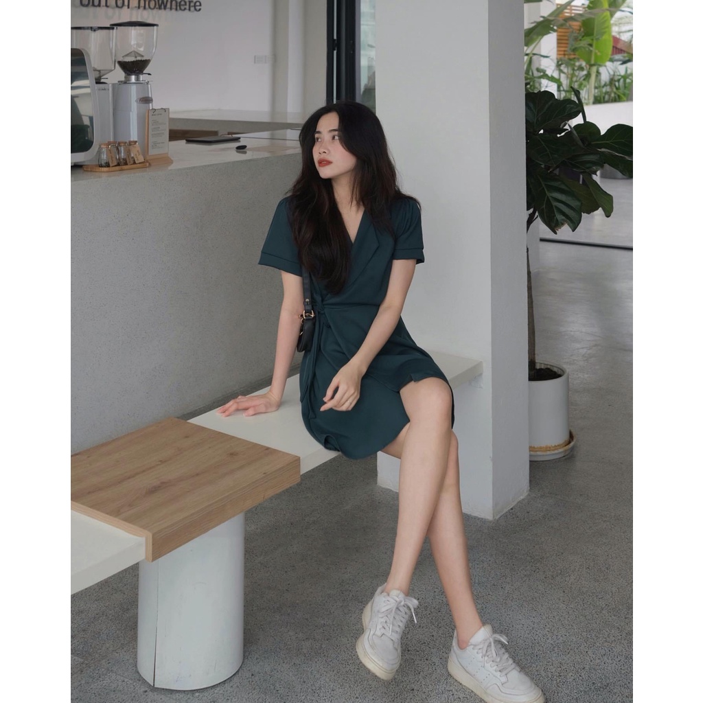 Váy cổ vest buộc eo - Timii