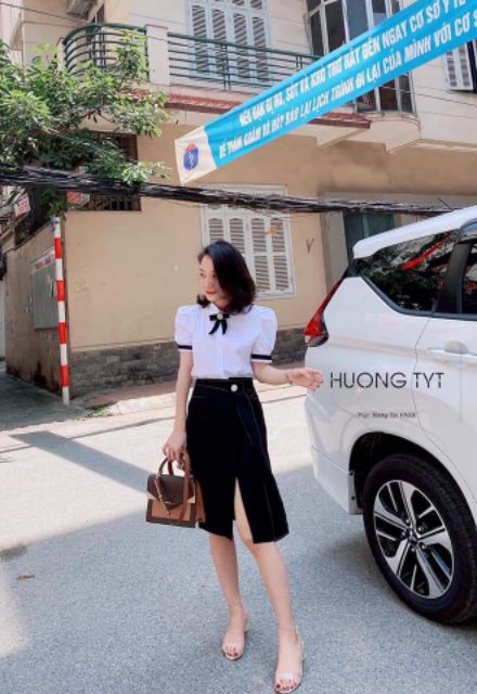 Chân váy xẻ trước dáng trẻ | BigBuy360 - bigbuy360.vn