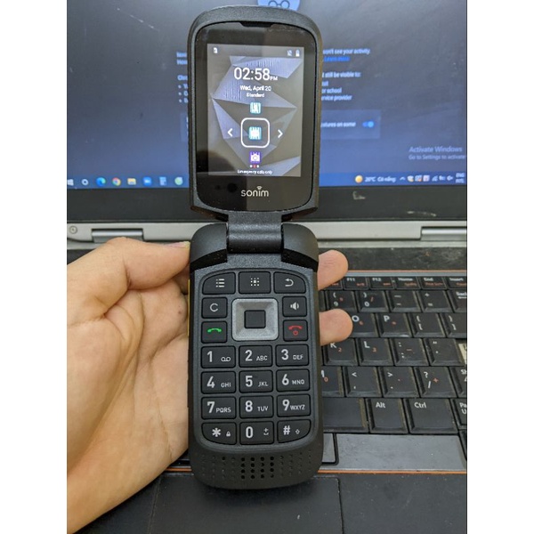 Điện thoại Sonim XP3800 đến từ mỹ, Pin trâu, chống nước, va đập tuyệt đối