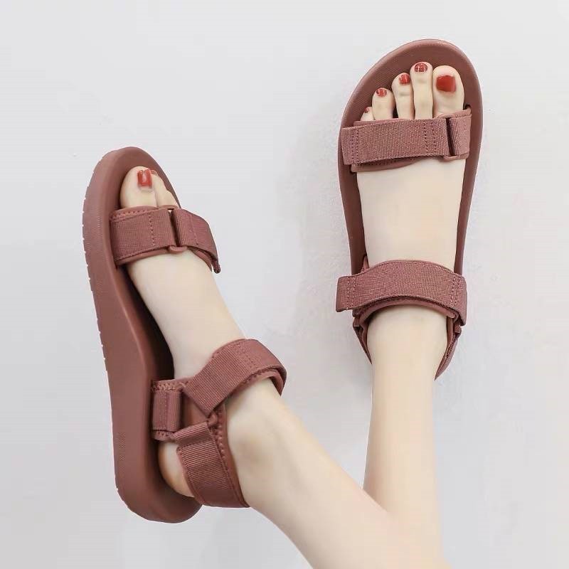 Giày MWC 2724 - Giày Sandal Nữ MWC Đế Cao Su Quai Dán Màu Đen Hồng