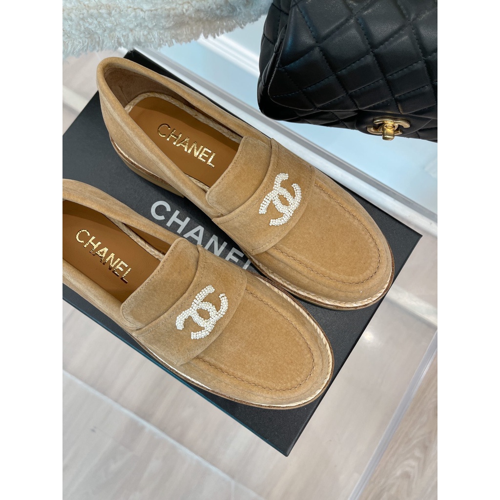 Giày lười nhung thời trang nữ cao cấp 𝘾𝙝𝙖𝙣𝙚𝙡 𝘾𝙝𝙖𝙣n𝙚𝙡 sành điệu, thanh lịch