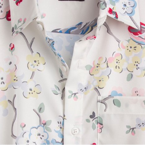 Áo sơ mi nam nữ đi biển vài lụa mềm họa tiết hoa đào mang đi biển áo nhóm mềm mát thấm co giãn