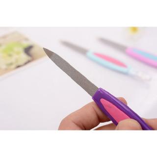 Dũa móng tay 2 mặt bằng kim loại