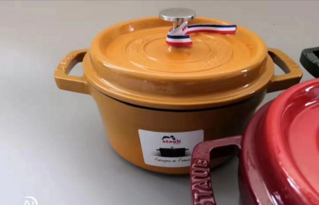 Nồi gang Staub Cocotte 20cm