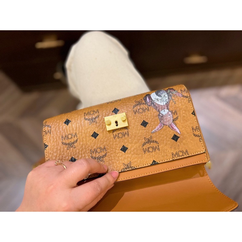 Túi đeo chéo nữ thương hiệu MCM size 23 da thật cao cấp