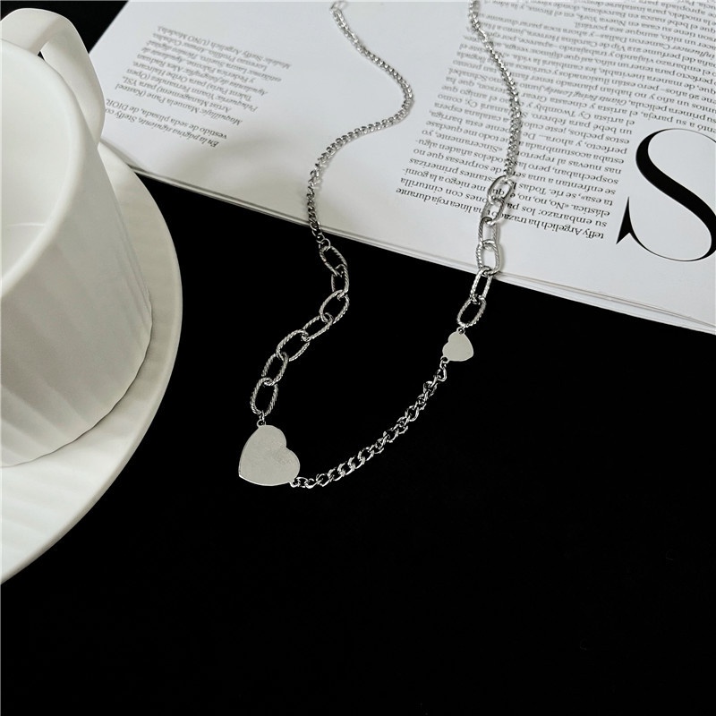 Vòng cổ Bằng Kim Loại Màu Bạc Hình Trái Tim Phong Cách Retro Hàn Quốc