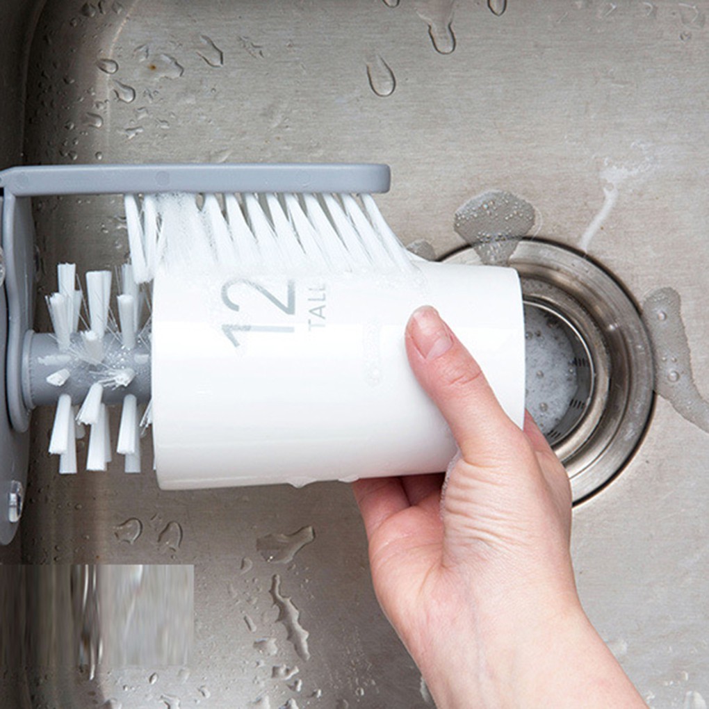 Bàn chải 2 mặt có cốc hút gắn tường dùng để rửa ly tiện lợi