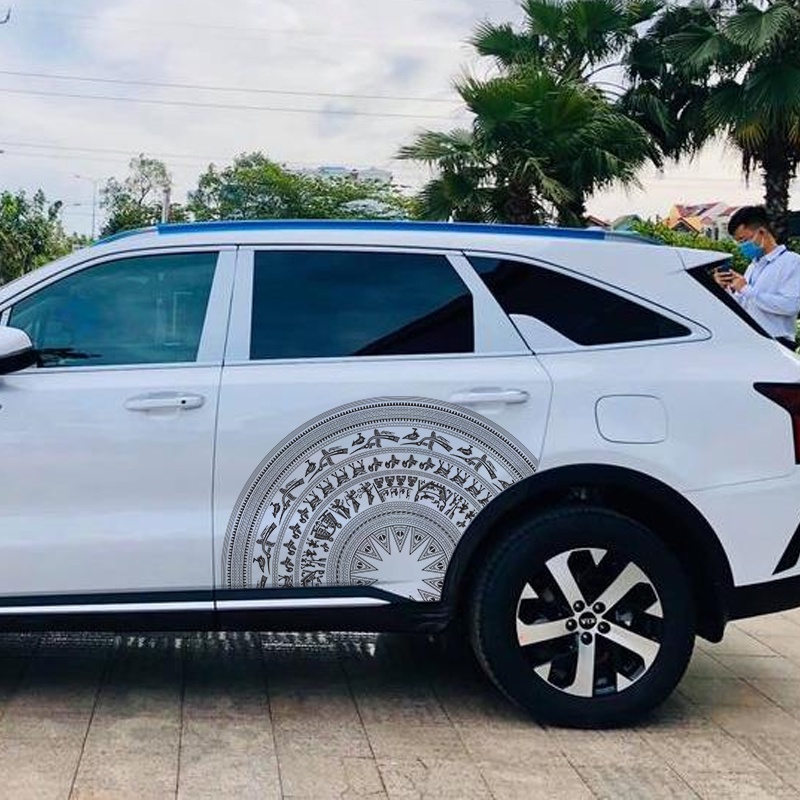 Tem ô tô hình trống đồng, Decal miếng dán skin xe hơi sử dụng cho car Hyundai, Kia, Toyota, Mercedes, Ford LUXSKEEN