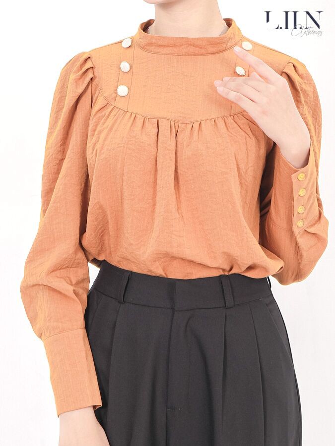 Áo kiểu nữ form rộng LINBI màu cam, phối 6 cúc xinh xắn, sành điệu SM2740