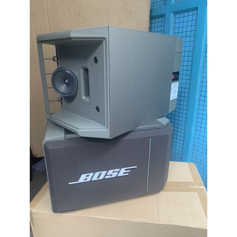 Loa treo tường Bose 301 series 4
