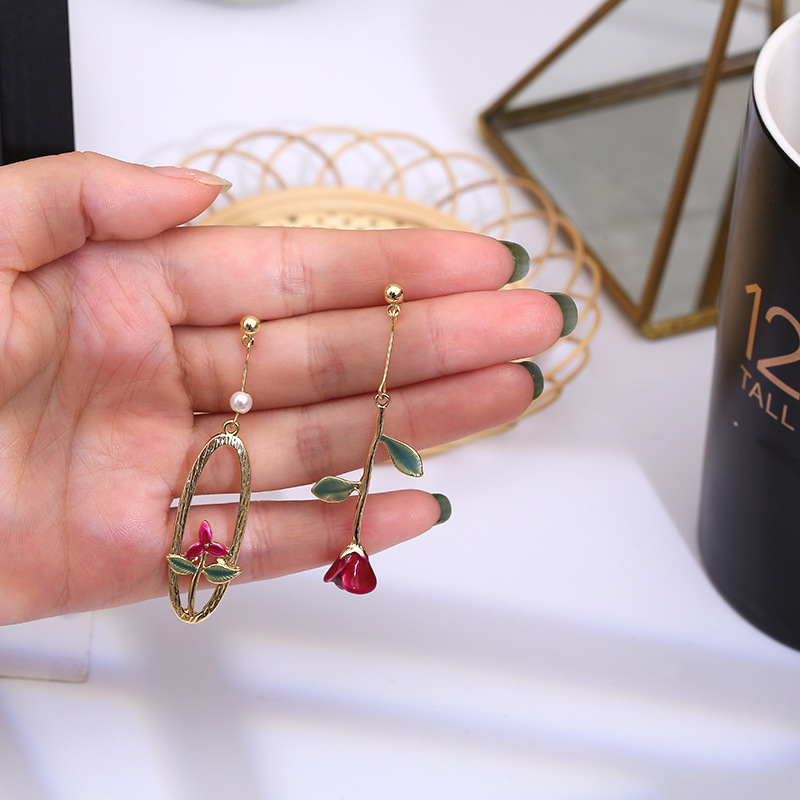 Khuyên tai dáng dài hình hoa hồng đính ngọc trai giả thời trang vintage cho nữ