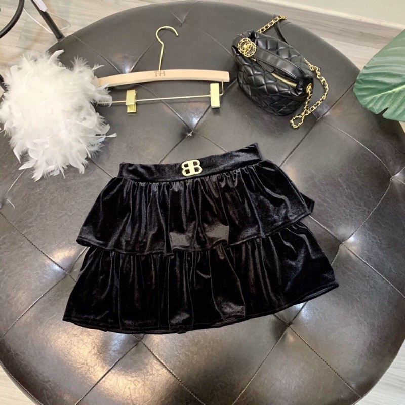 Chân váy nhung hai tầng