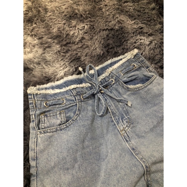 Pass quần jean ống suông order Taobao mua 230k pass 69k