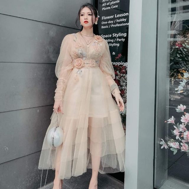 Đầm xòe tầng hoa 3D kết pha lê phối ren lưới