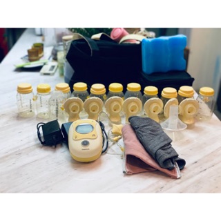 Thanh lý set máy hút sữa medela freestyle + phụ kiện
